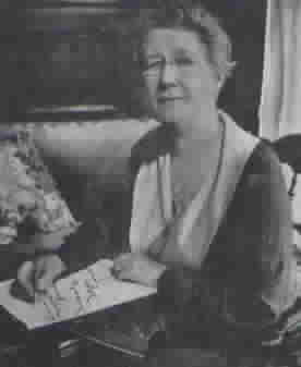 Author Lilian Garis